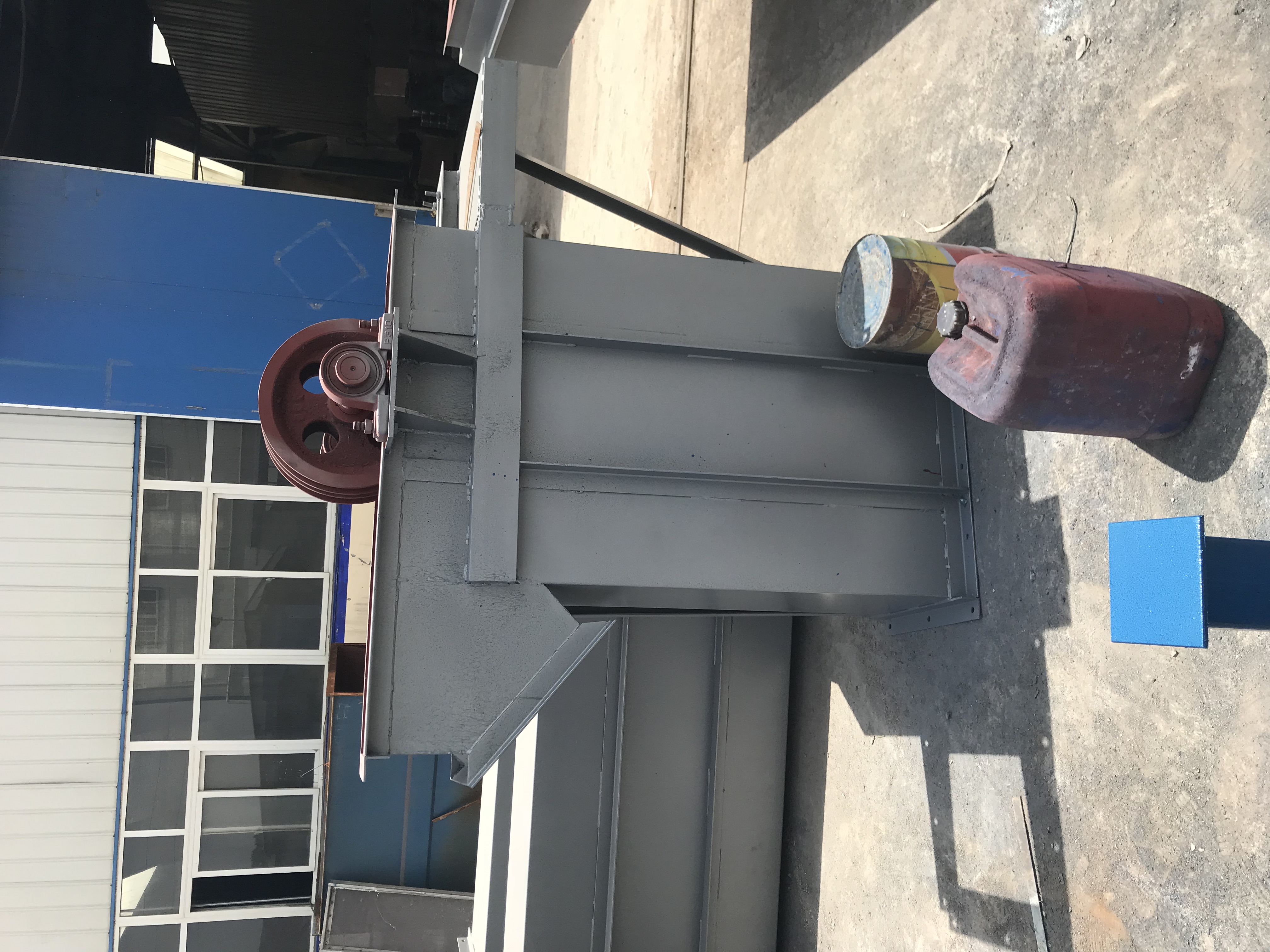 斗式提升機(jī)剎車、逆止、密封、潤滑問題都需要在設(shè)計